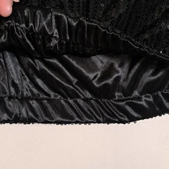 BLACK TAPE Sequin Padded-Shoulder Cap-Sleeve Top Large - Picture 9 of 9